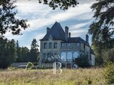 Castle for Sale in Auray, Brittany, France