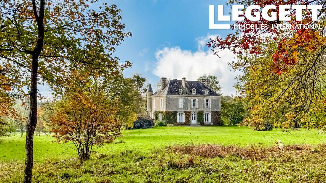 Le Rêve en Pierre: A Storybook Château in Nouvelle-Aquitaine’s Golden Light