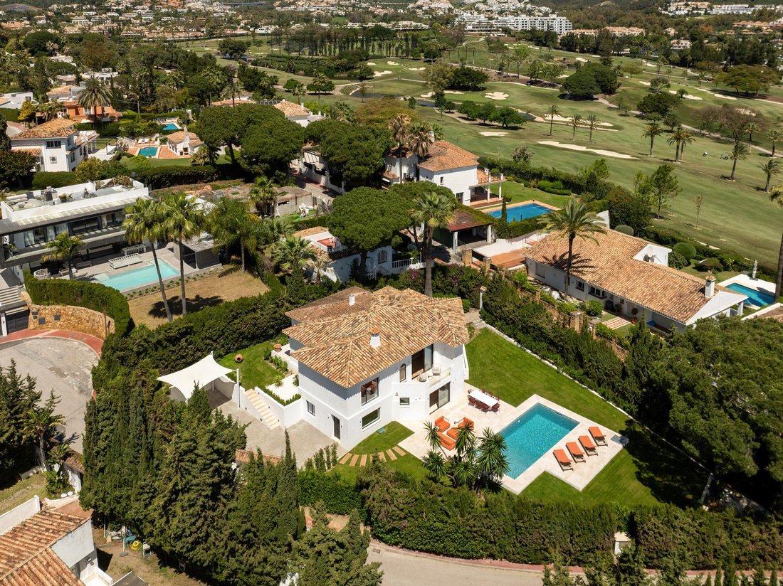 Villa in Nueva Andalucia, Marbella, Spain 2 - 16105389