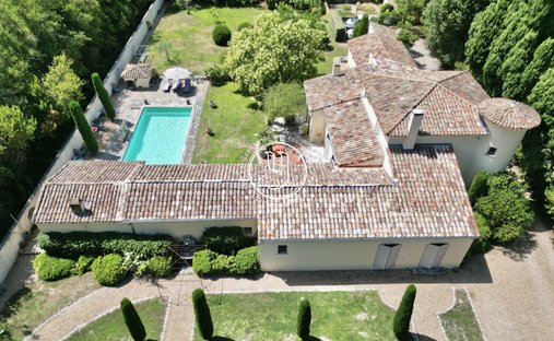 Villa in Saint-Rémy-de-Provence, Provence-Alpes-Côte d'Azur, France 1