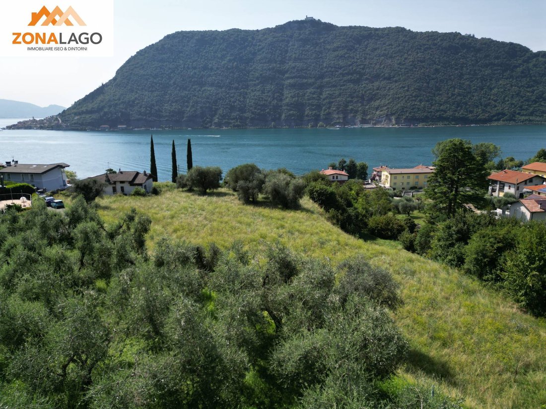 House in Sale Marasino, Lombardy, Italy 4 - 16105739