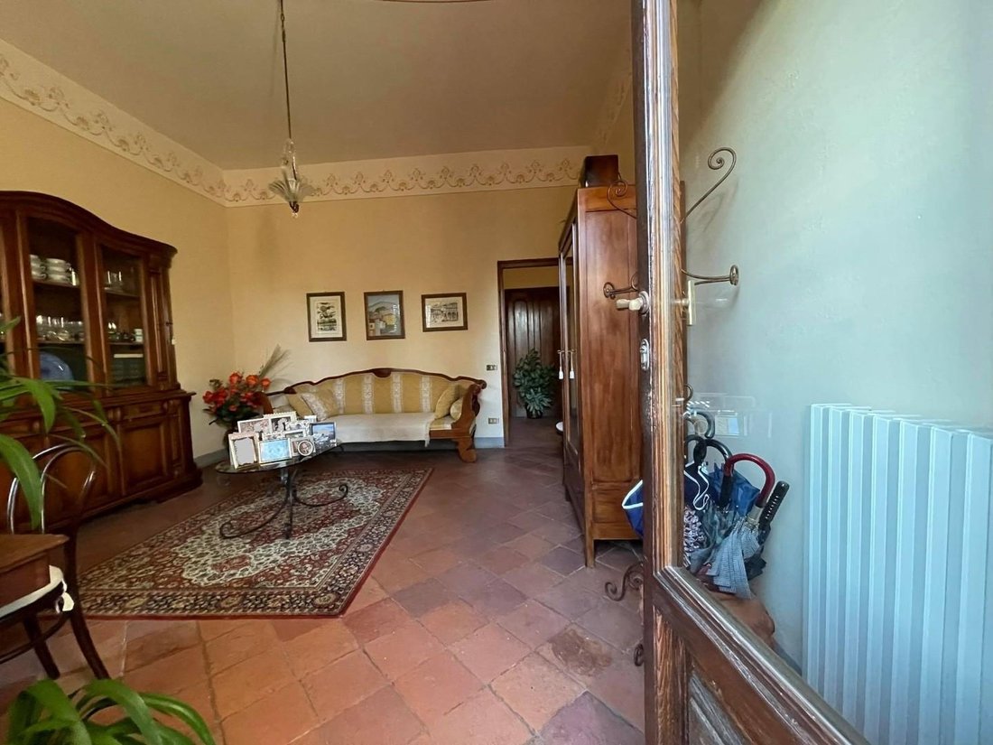 Villa in Capannori, Tuscany, Italy 4 - 16105393