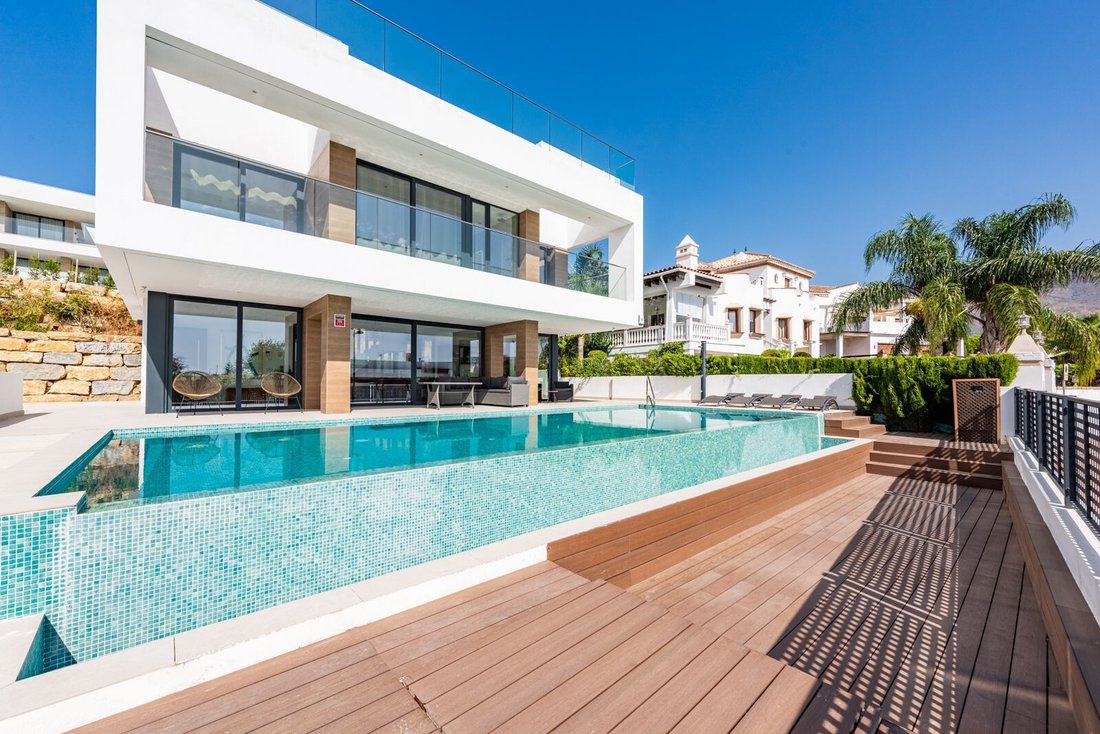 Villa in Estepona, Andalusia, Spain 2 - 16104585