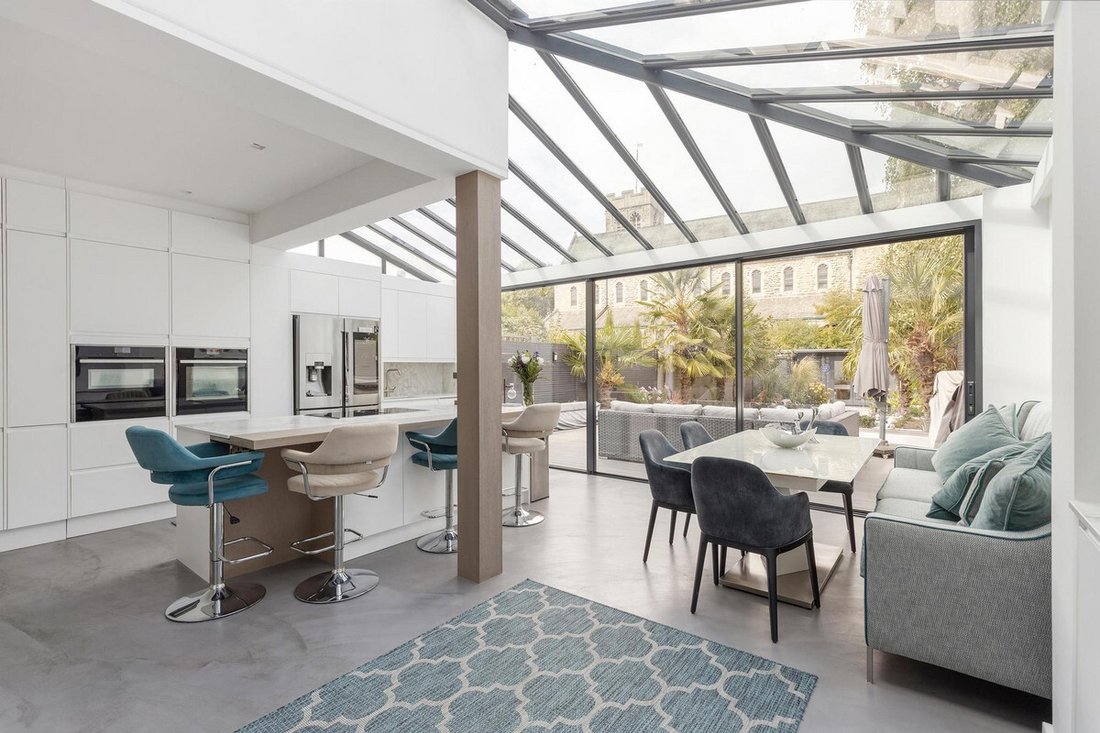 House in Ealing (London Borough of Ealing), Ealing, England 2 - 16105299