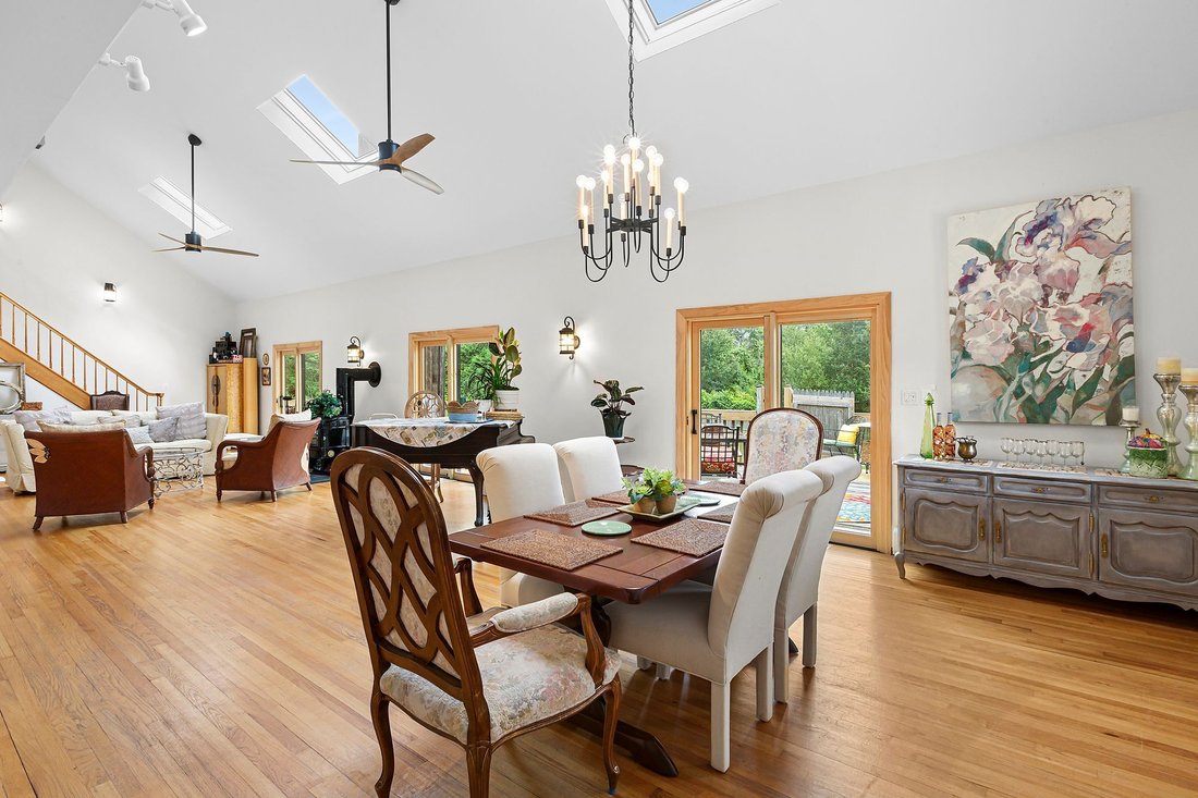 Southampton, New York, United States 4 - 16105616