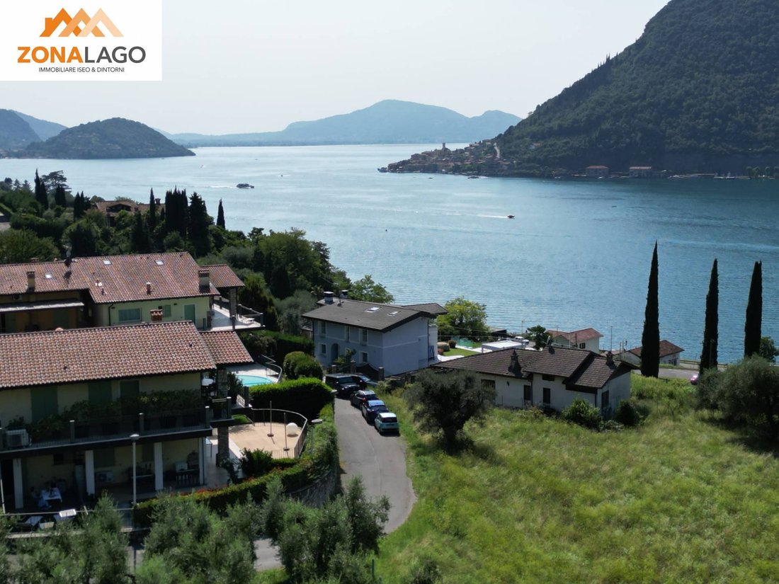 House in Sale Marasino, Lombardy, Italy 3 - 16105739