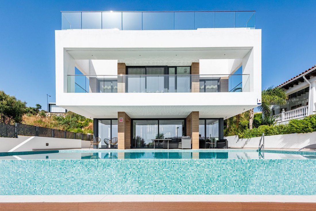 Villa in Estepona, Andalusia, Spain 3 - 16104585