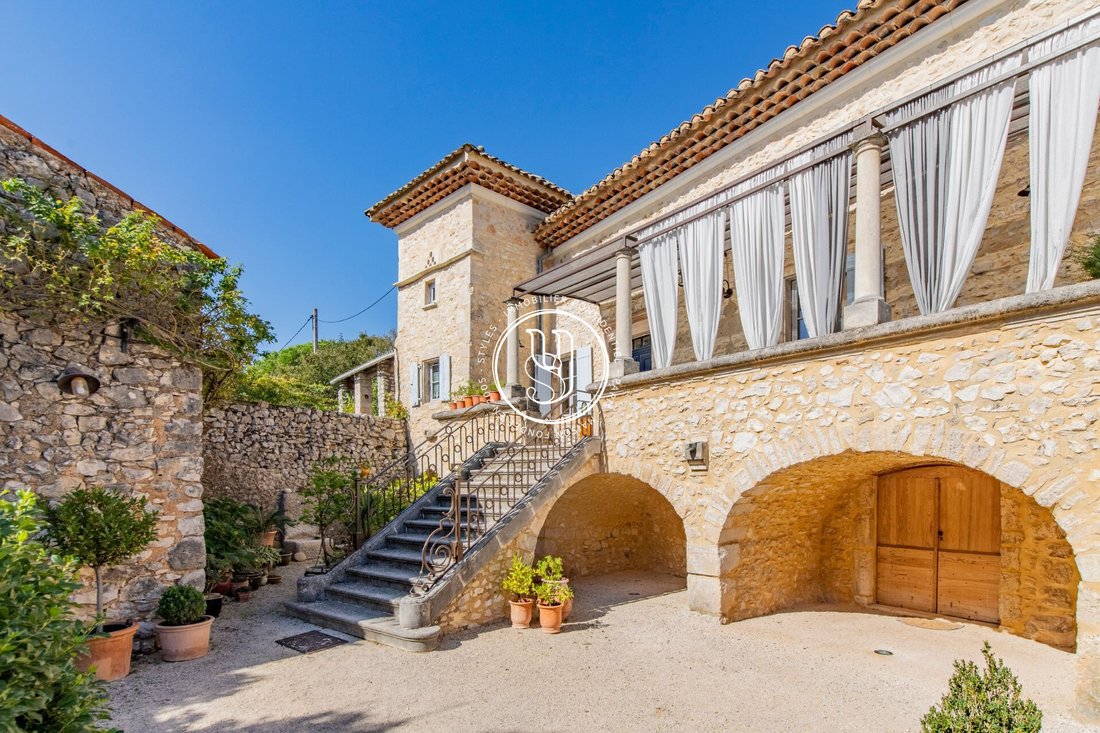 Villa in Uzès, Occitania, France 2 - 16104476