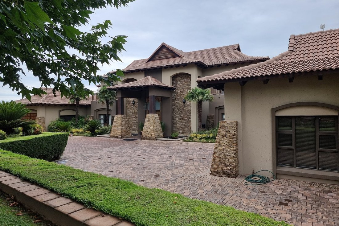 House in Aerorand, Steve Tshwete Local Municipality, South Africa 3 - 16107832