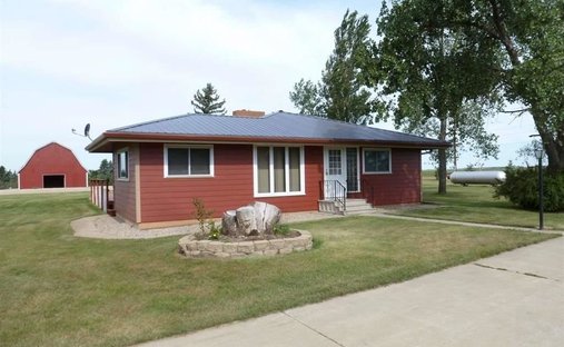 House in Plaza, North Dakota, United States 1