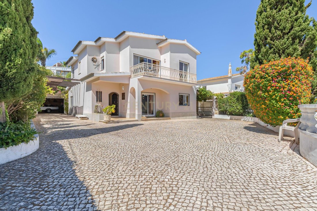 Villa in Sao Goncalo de Lagos, Algarve, Portugal 1 - 16107093