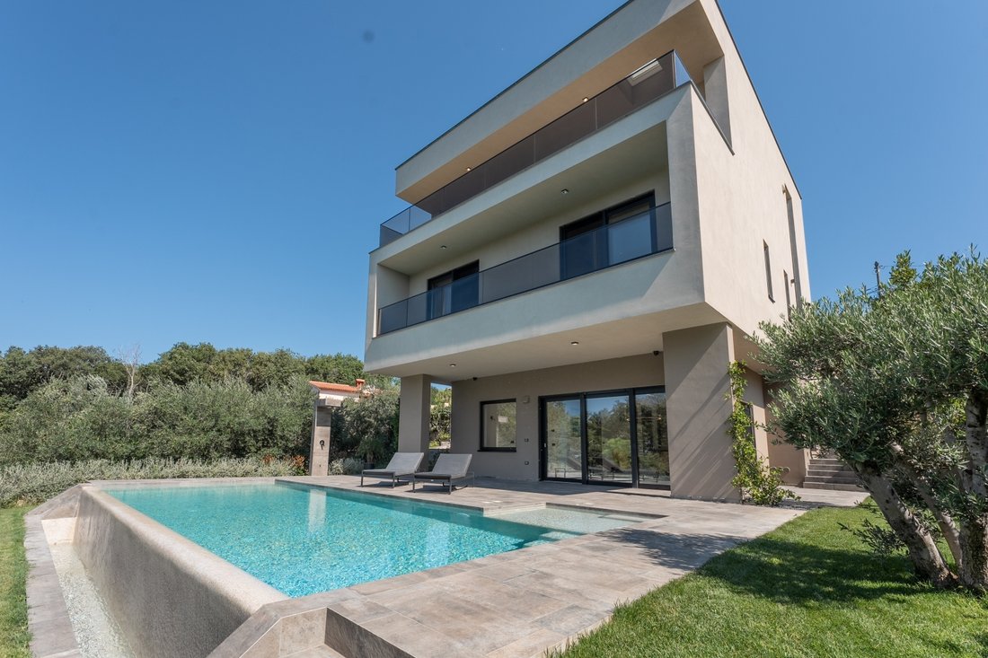 Villa in Medulin, Istria County, Croatia 2 - 16107297