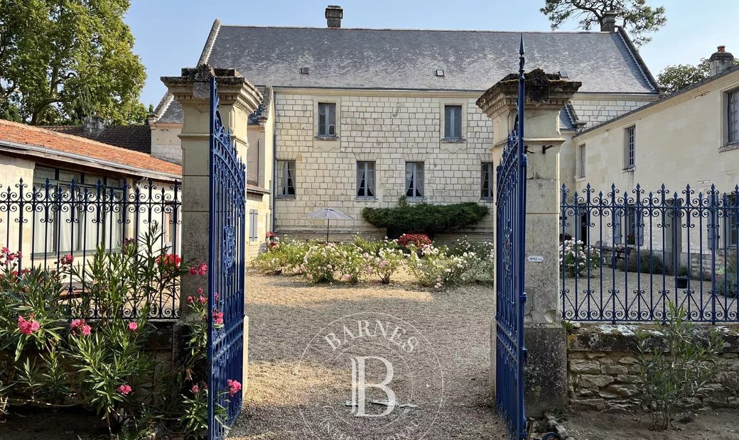 Between Loudun And Chinon 17th Century Chateau 3,5 Hectares Of Land With Swimming Pool