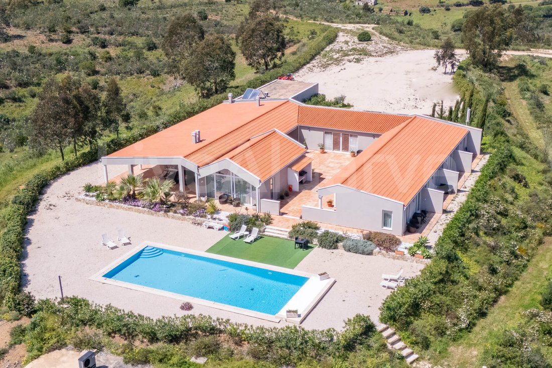 Villa in Bensafrim e Barao de Sao Joao, Algarve, Portugal 3 - 16108090