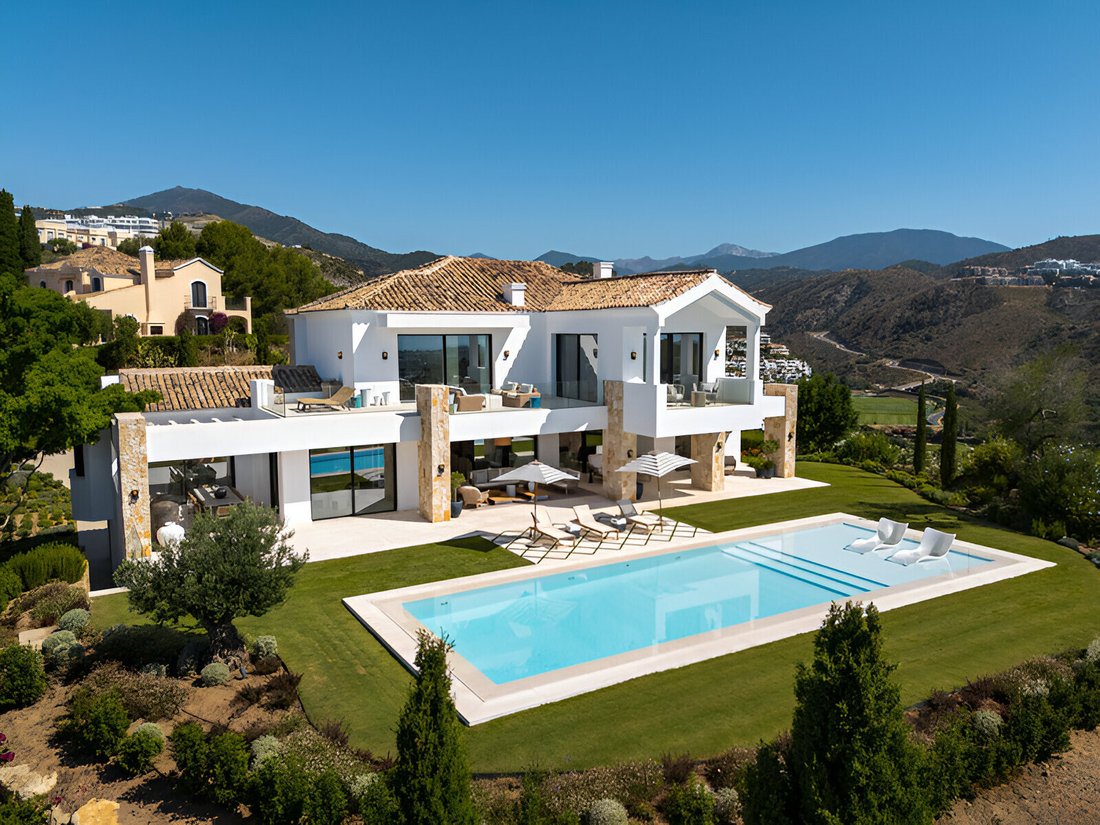 Villa in Benahavis, Andalusia, Spain 3 - 16110956