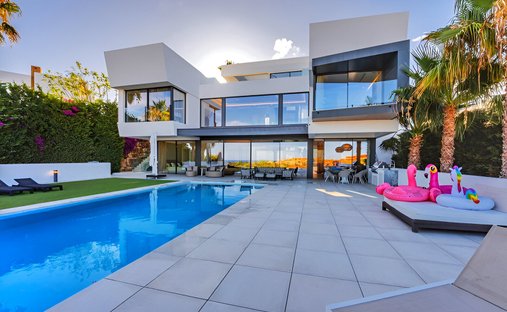 Villa in Benahavis, Andalusia, Spain 1