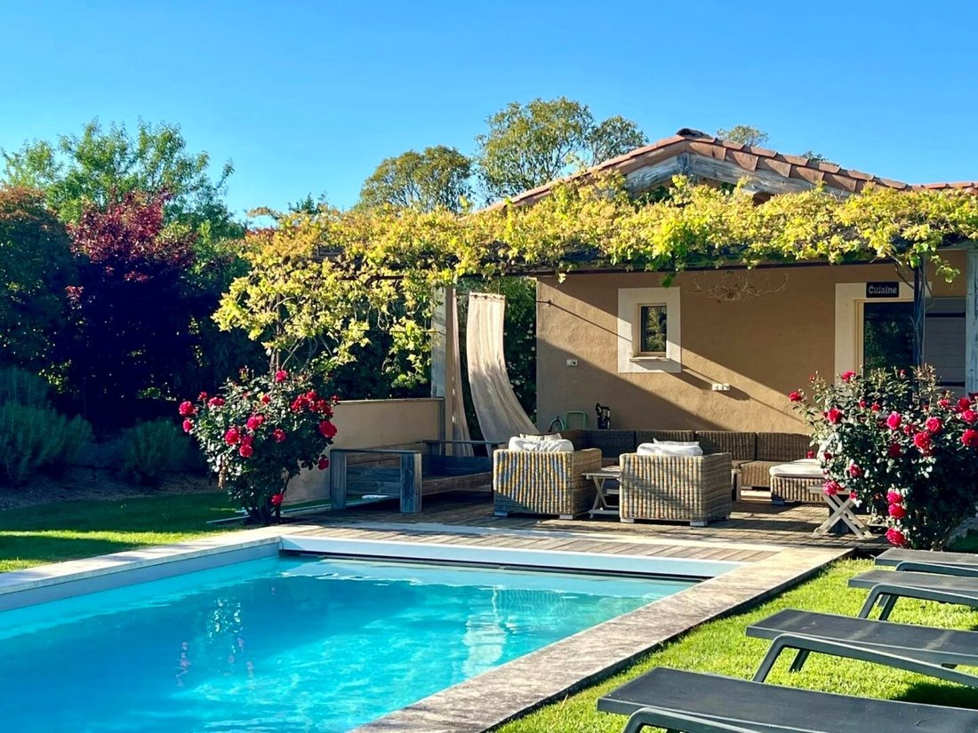 Whispers of Provence: A Timeless Estate Where Gardens Dance with Light