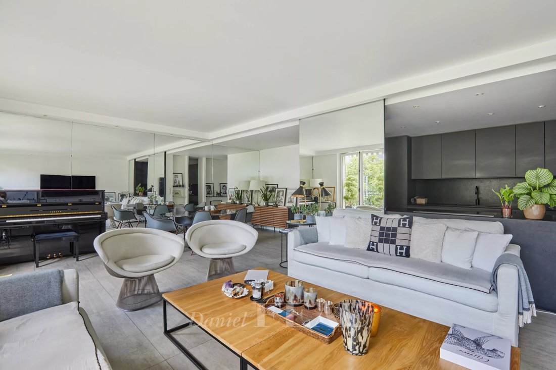 Apartment in Porte Dauphine, Paris 16e Arrondissement, Paris 4 - 16112472