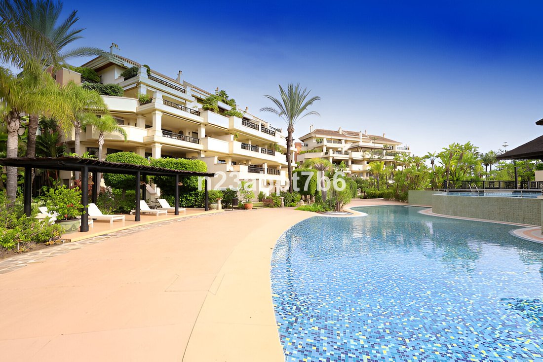 Villa in Puerto Banus, Marbella, Spain 2 - 16110863