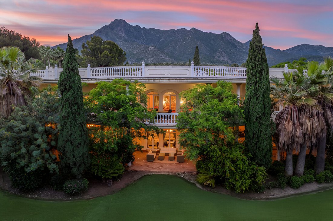 Villa in Marbella, Andalusia, Spain 1 - 16111011