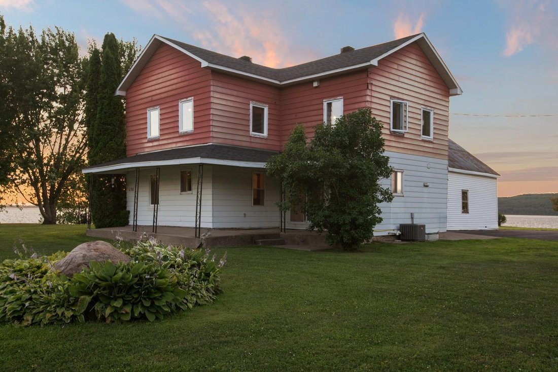 House in L'Orignal, Ontario, Canada 1 - 16111143