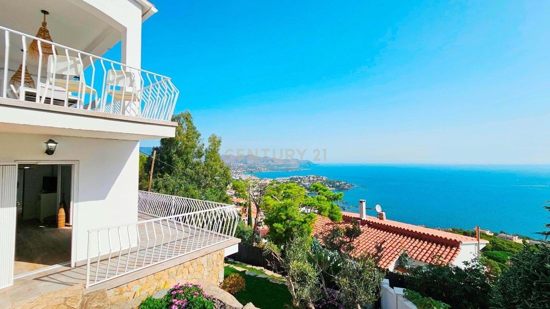 Villa in Llanca, Catalonia, Spain 2 - 16111131