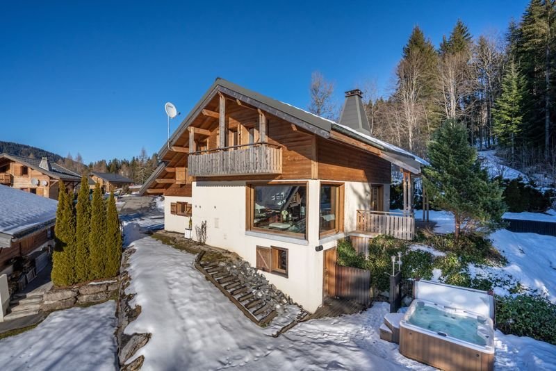 Chalet in Les Gets, Auvergne-Rhône-Alpes, France 2 - 16109648