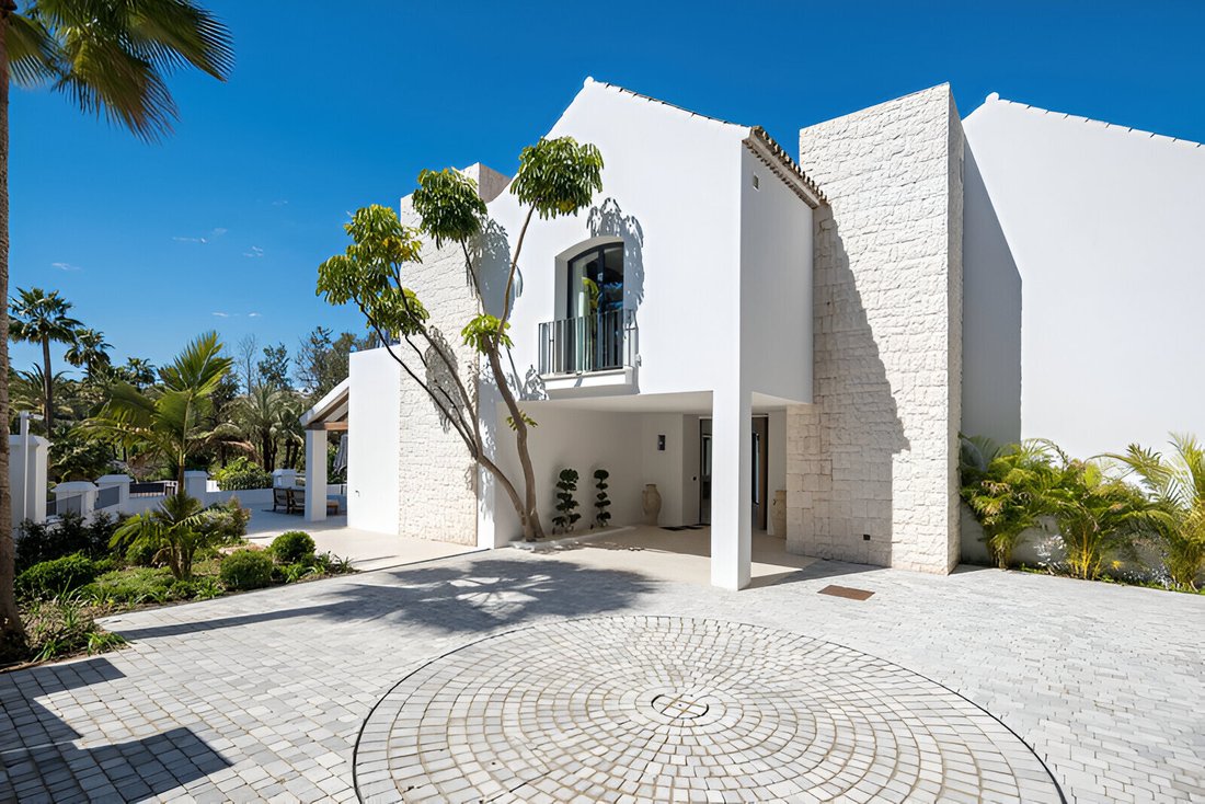 Villa in Nueva Andalucia, Marbella, Spain 3 - 16110994
