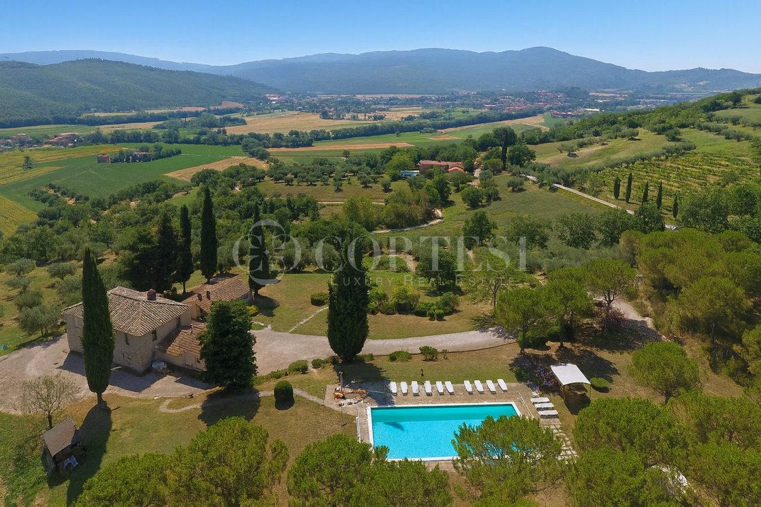 Country House in Corciano, Umbria, Italy 3 - 16113244