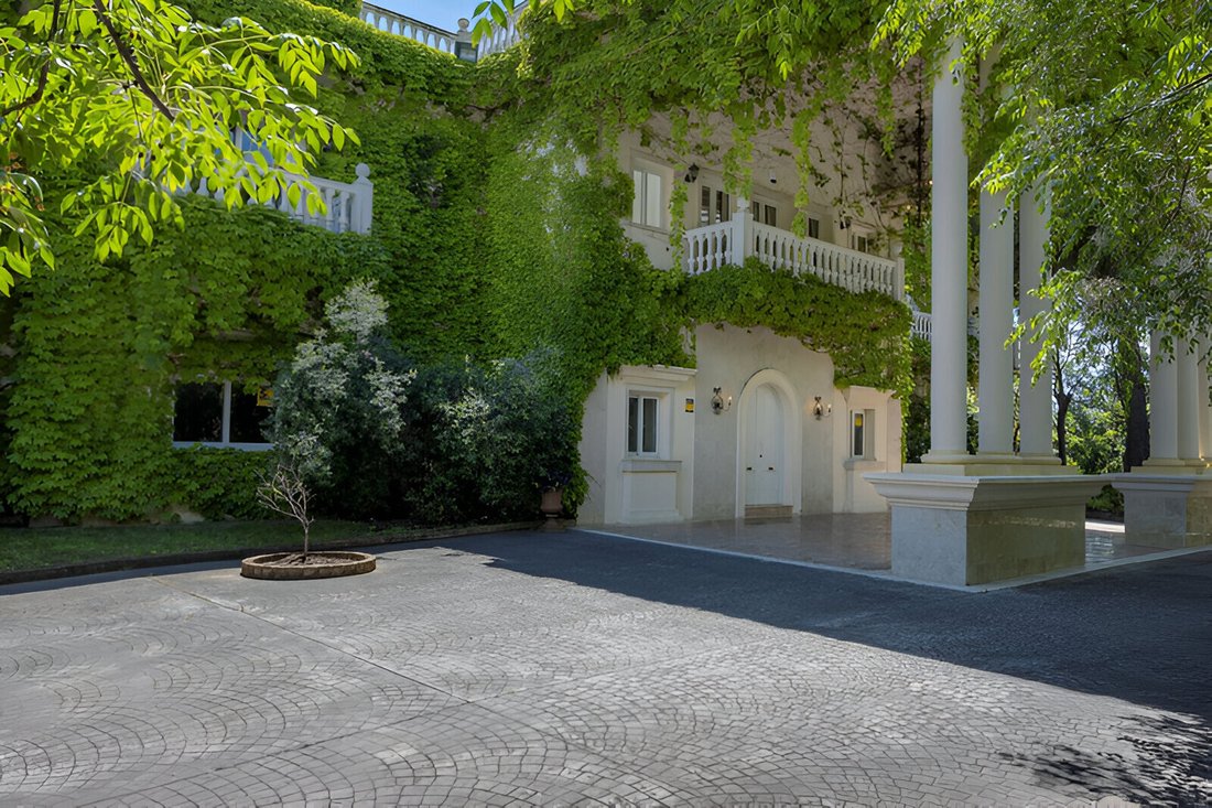 Villa in Marbella, Andalusia, Spain 3 - 16111011