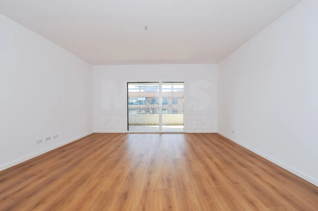 Apartment in Odivelas, Lisbon, Portugal 5 - 16110941