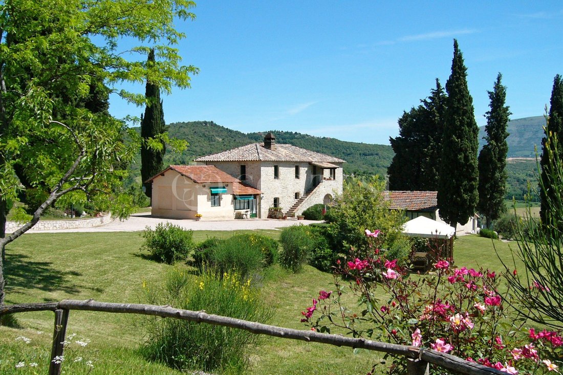 Country House in Corciano, Umbria, Italy 5 - 16113244