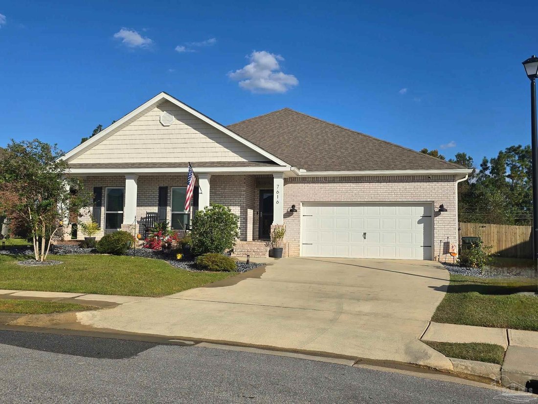 House in Pensacola, Florida, United States 1 - 16109488