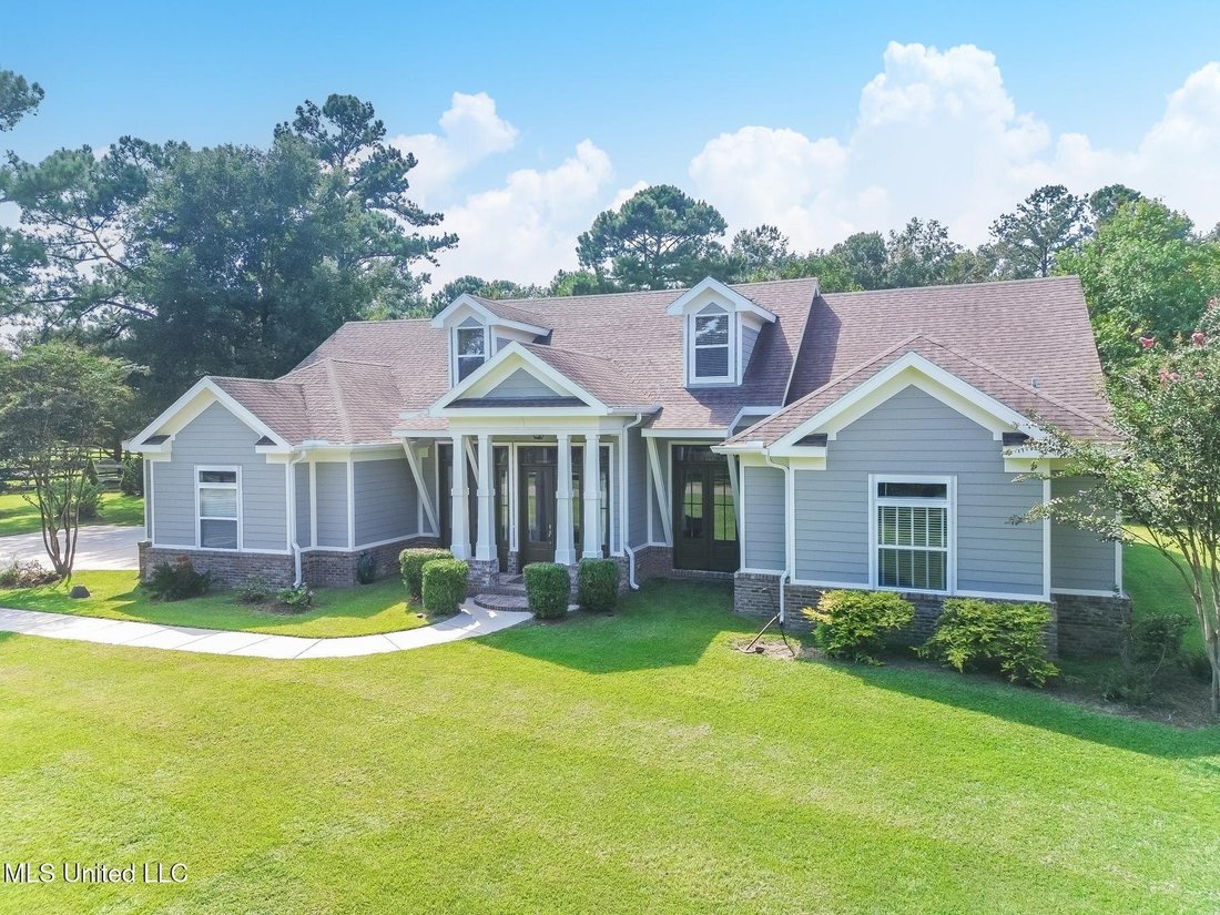 House in Pass Christian, Mississippi, United States 2 - 16109261