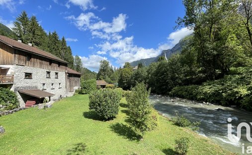 House in Le Petit-Bornand-les-Glieres, Glières-Val-de-Borne, France 1