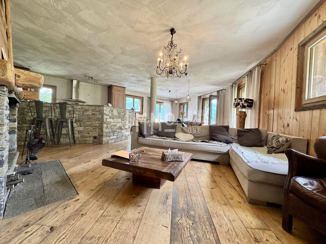 Chalet in Les Chapelles, Auvergne-Rhône-Alpes, France 1 - 16112027