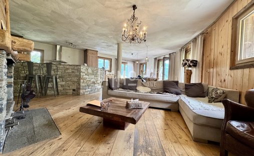 Chalet in Les Chapelles, Auvergne-Rhône-Alpes, France 1