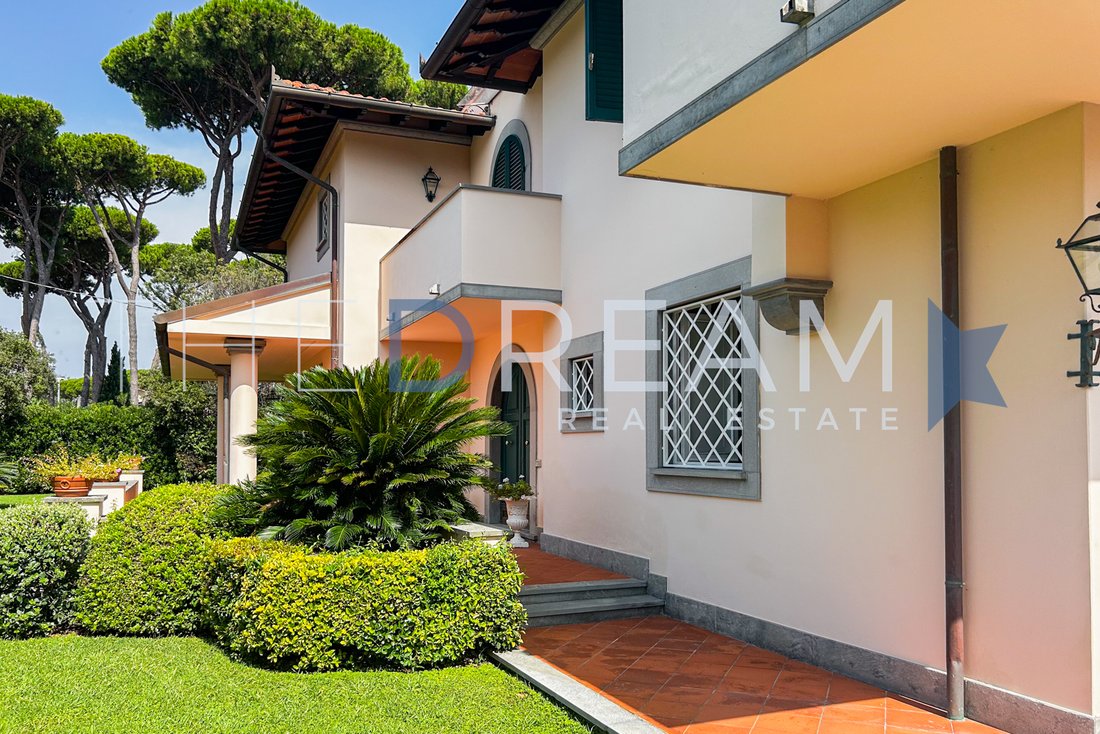Villa in Center, Forte dei Marmi, Tuscany 4 - 16111054