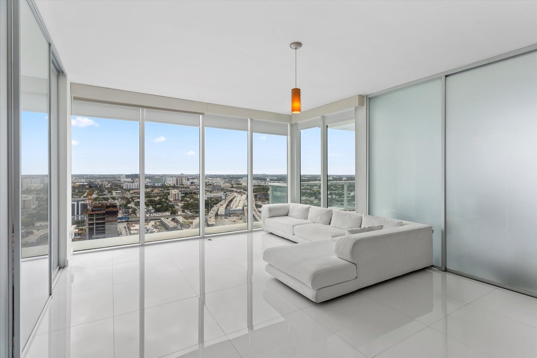 Condo in Miami, Florida, United States 1 - 16110658