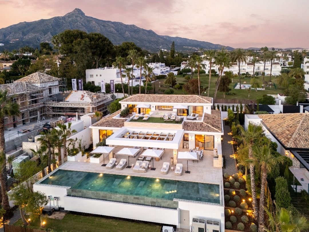 Villa in Nueva Andalucia, Marbella, Spain 1 - 16113280