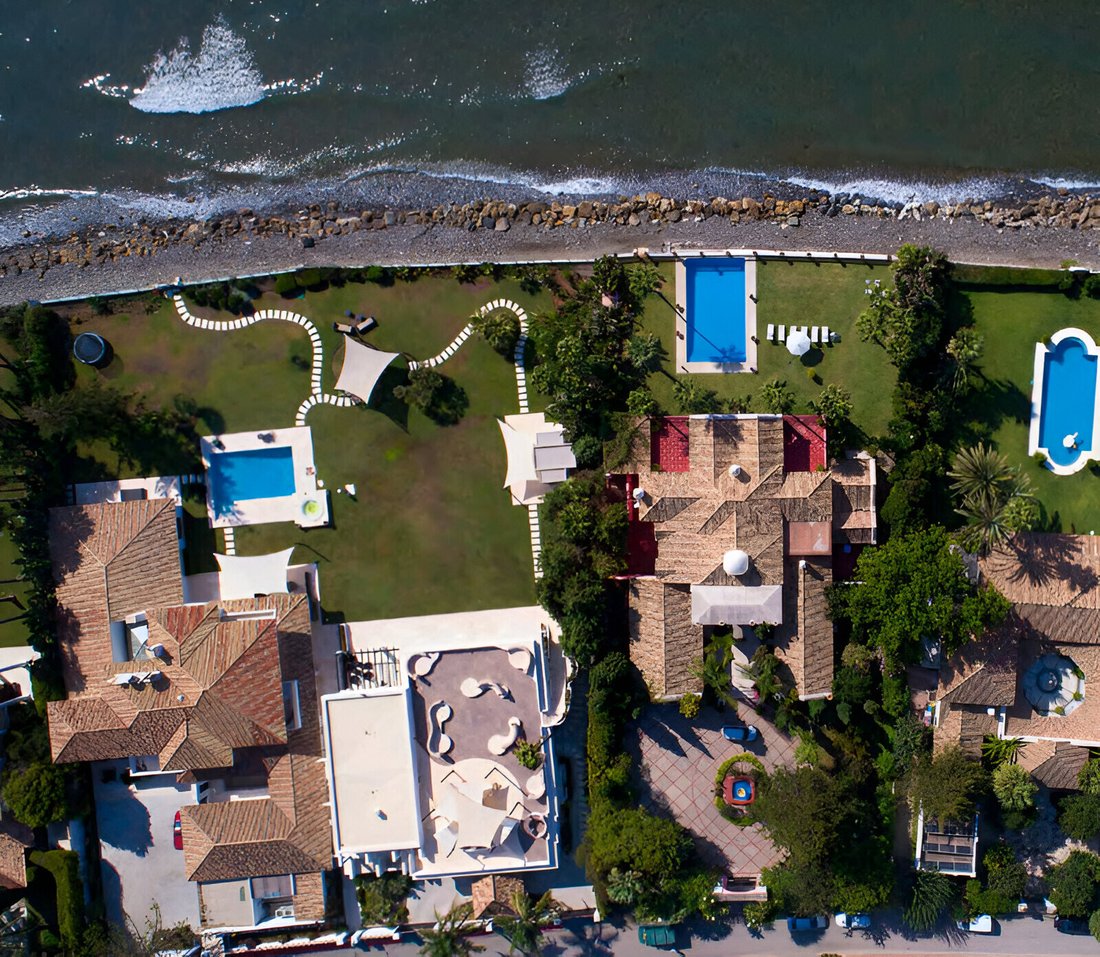 Villa in Estepona, Andalusia, Spain 2 - 16110869
