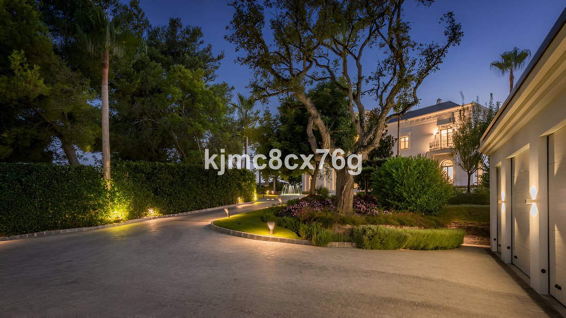 Villa in Elviria-Cabopino, Marbella, Spain 5 - 16111024