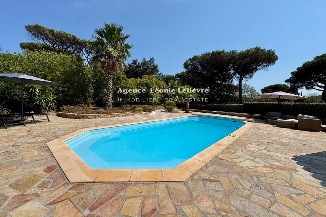 Villa in Les Issambres, Roquebrune-sur-Argens, France 2 - 16108598