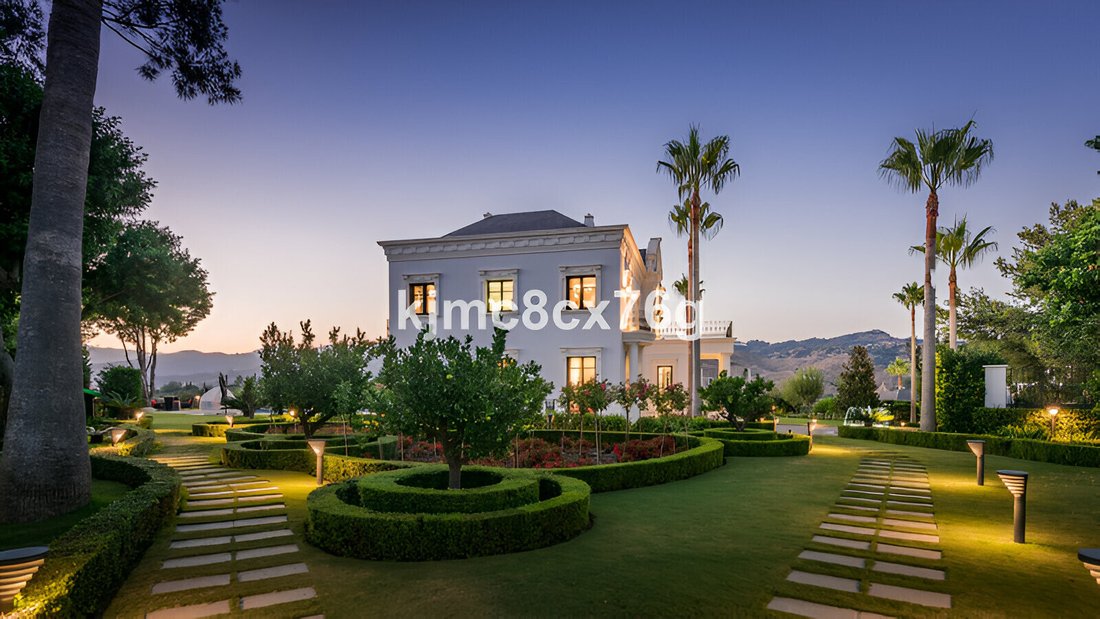 Villa in Elviria-Cabopino, Marbella, Spain 3 - 16111024