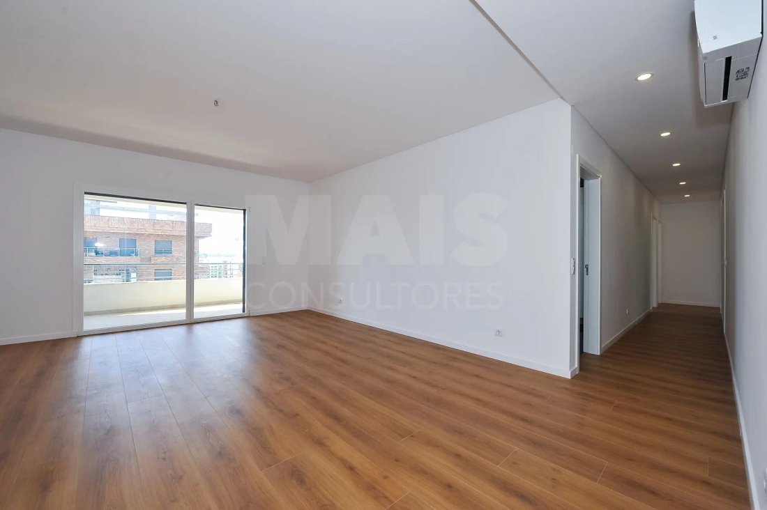Apartment in Odivelas, Lisbon, Portugal 3 - 16110941