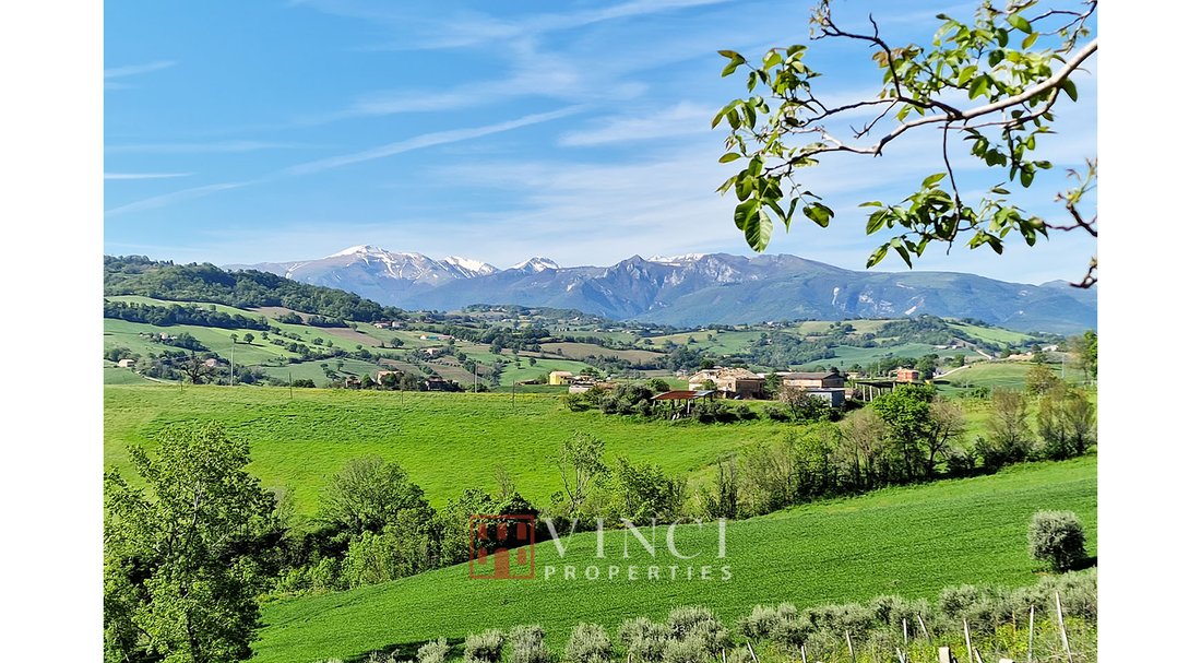 Country House in Colmurano, Marche, Italy 3 - 16108182