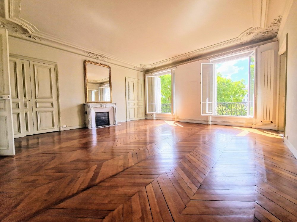 Apartment in Lorette-Martyrs, Paris 9e Arrondissement, Paris 1 - 16114405
