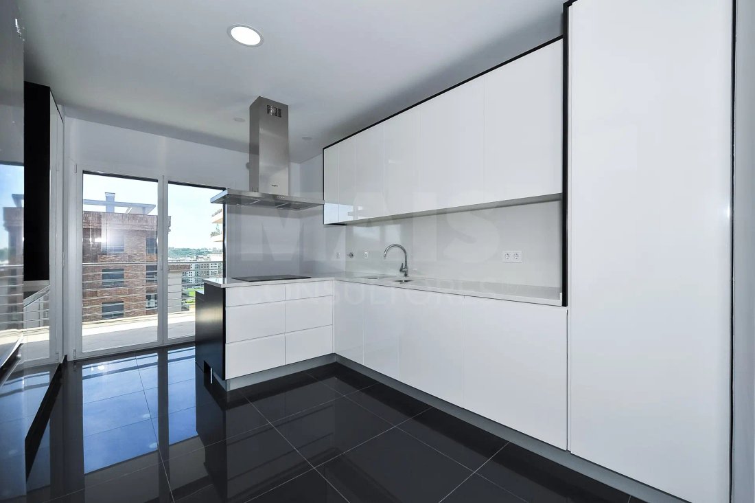 Apartment in Odivelas, Lisbon, Portugal 4 - 16110920