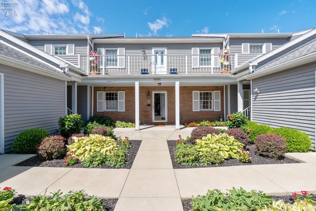 Condo in Port Clinton, Ohio, United States 1 - 16110331