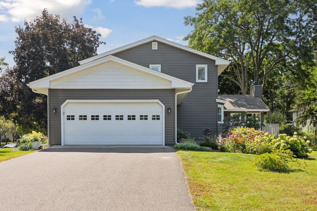 House in Golden Valley, Minnesota, United States 1 - 16108387